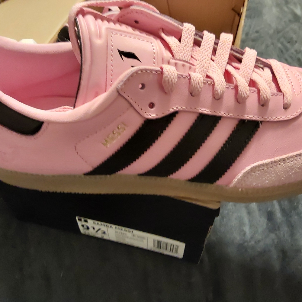 adidas Pink and Black Men's Shoes - Picture 3 of 4